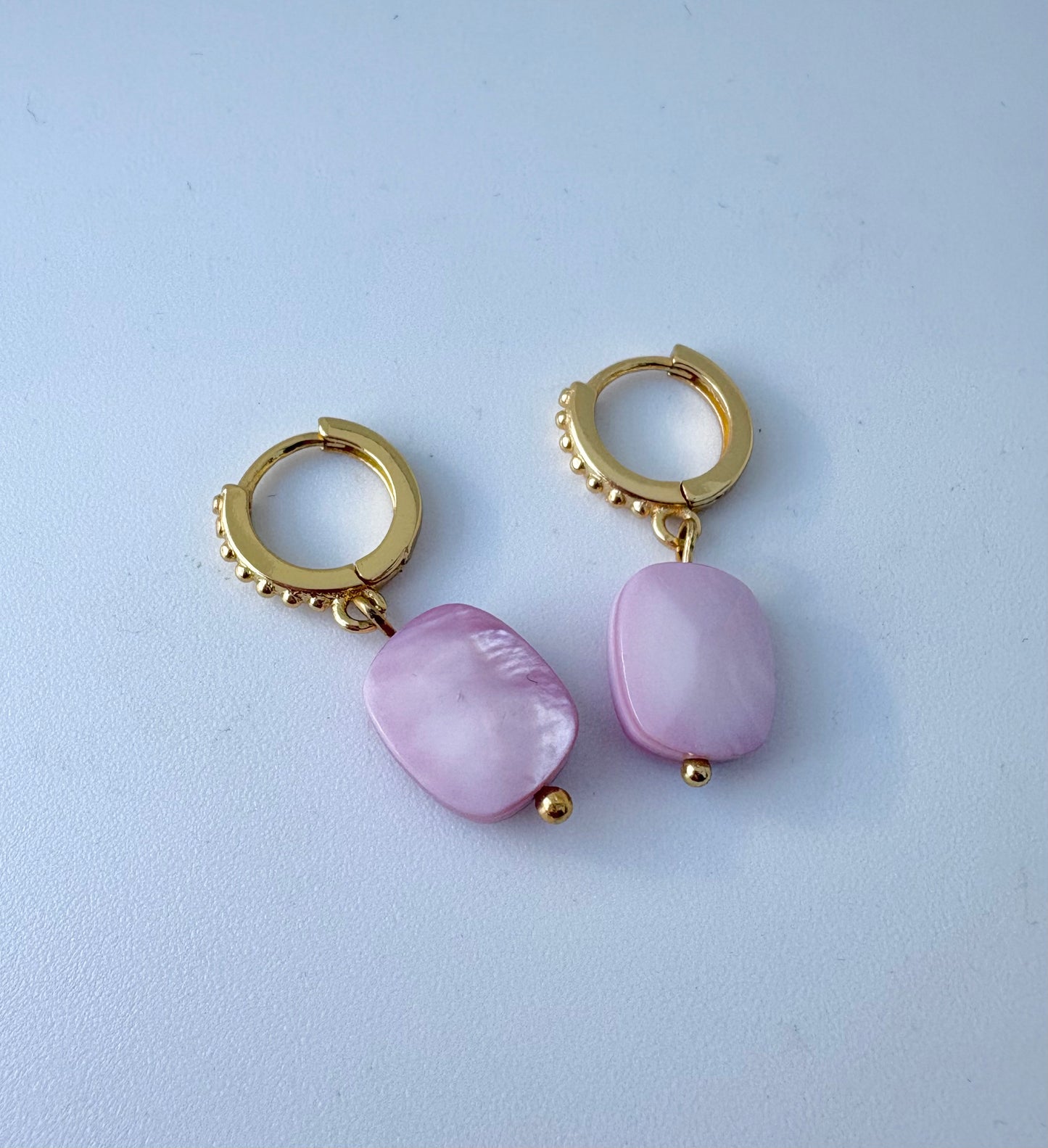 Pink facet