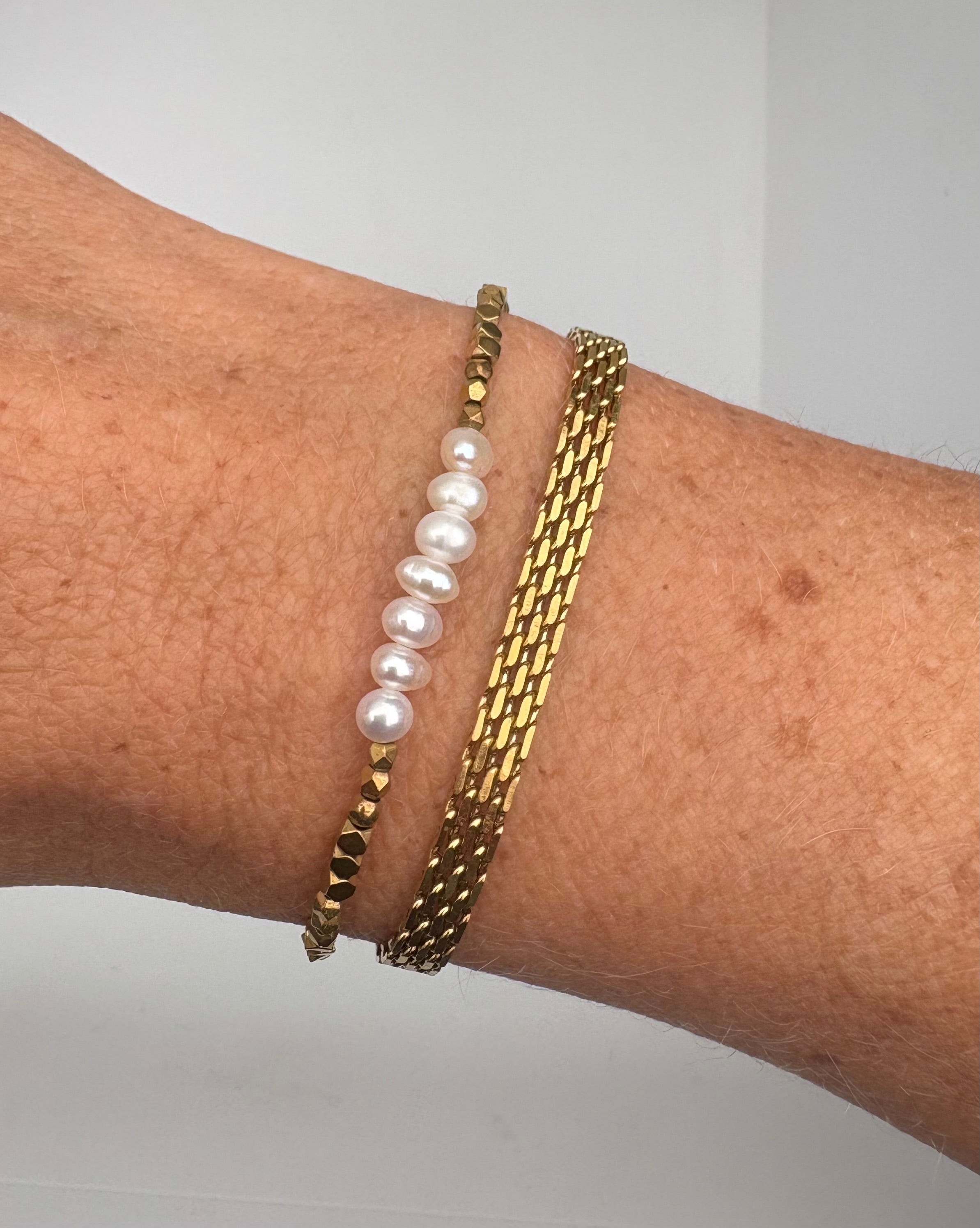 Hematite pearl