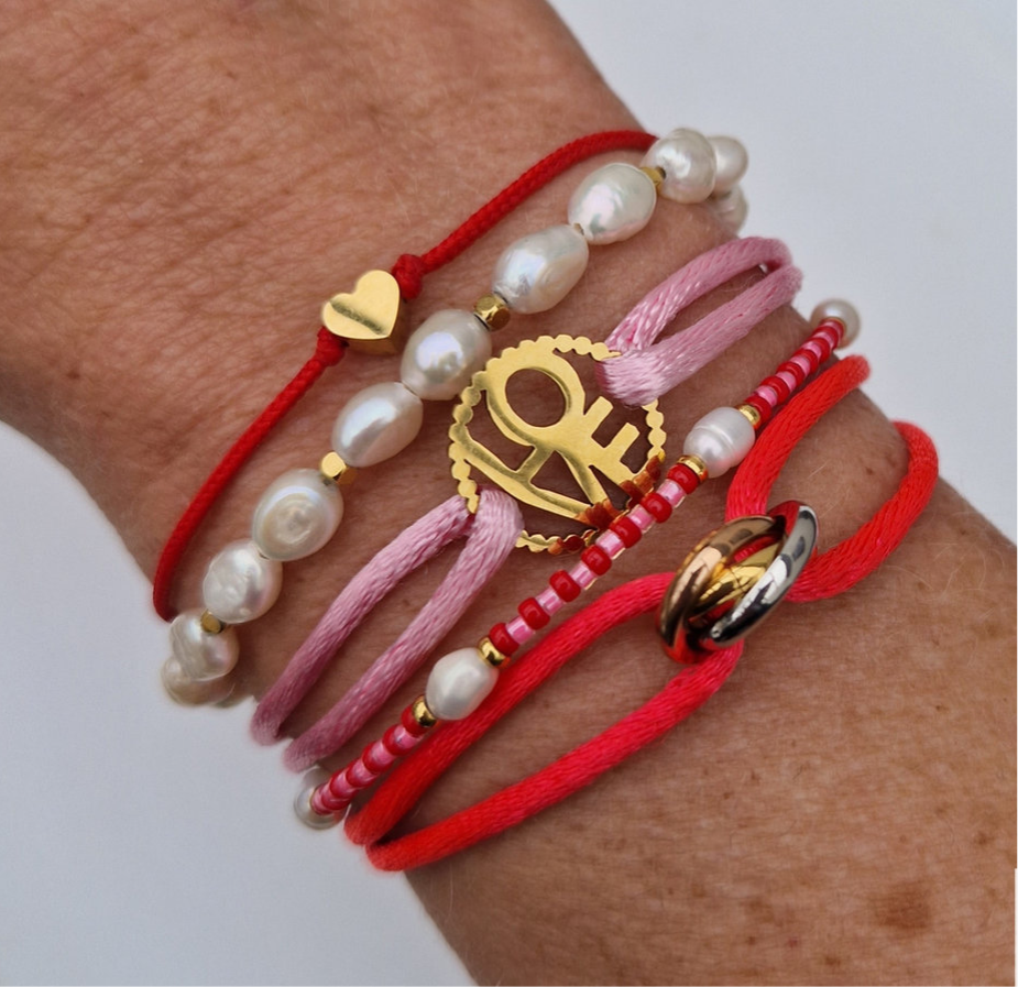 Pink red & pearls