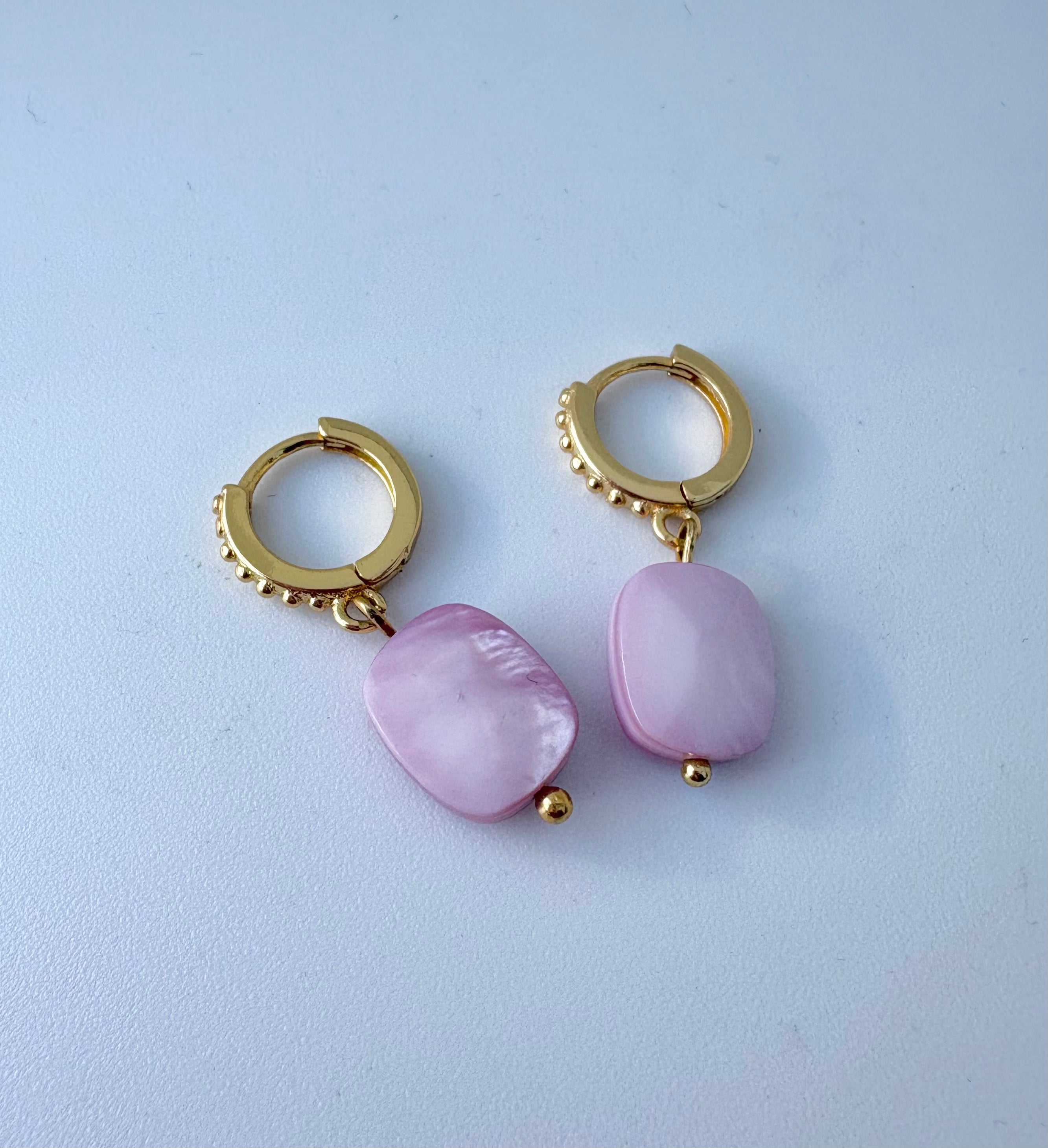 Pink facet