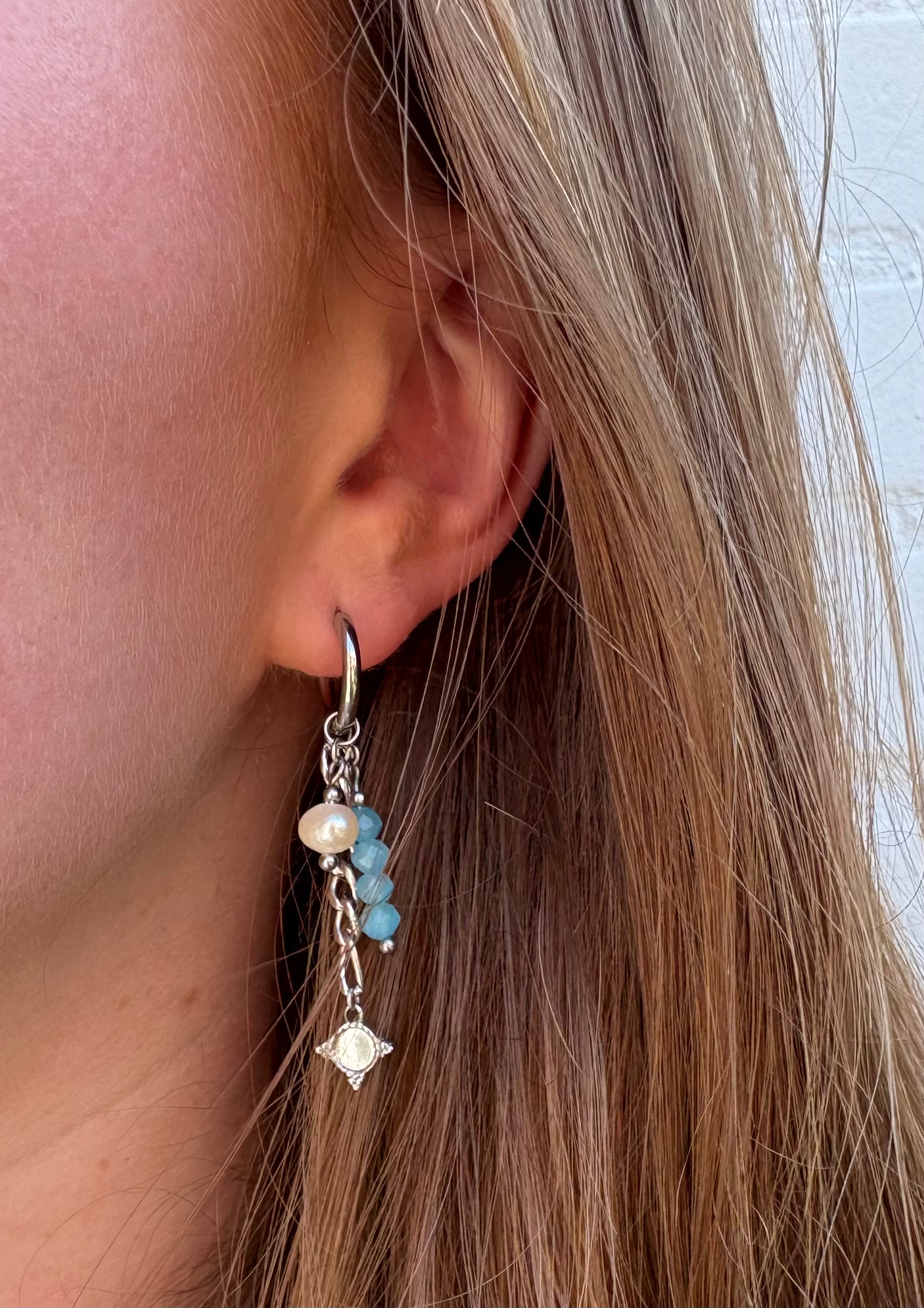 Ice blue & pearl