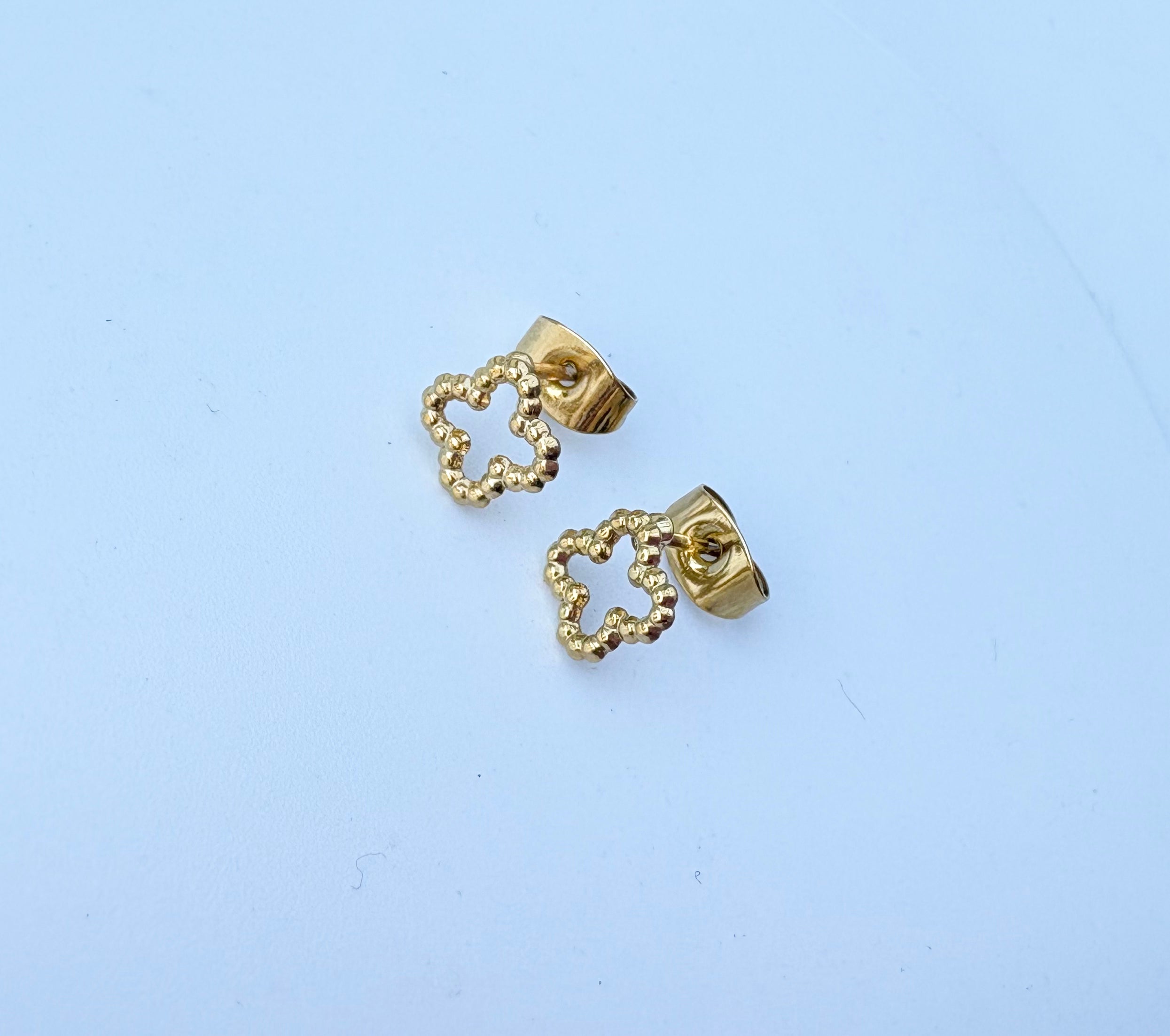 Studs Clover