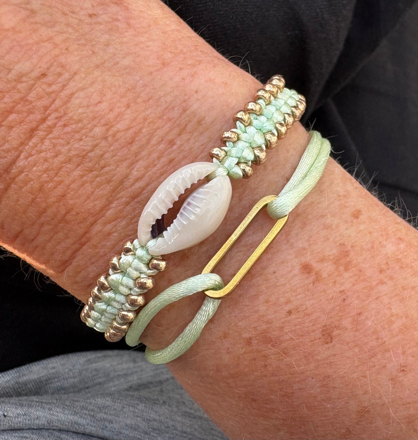 Minty or Pinky Shell